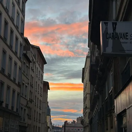 아파트 Lumineux En Plein Coeur De *
